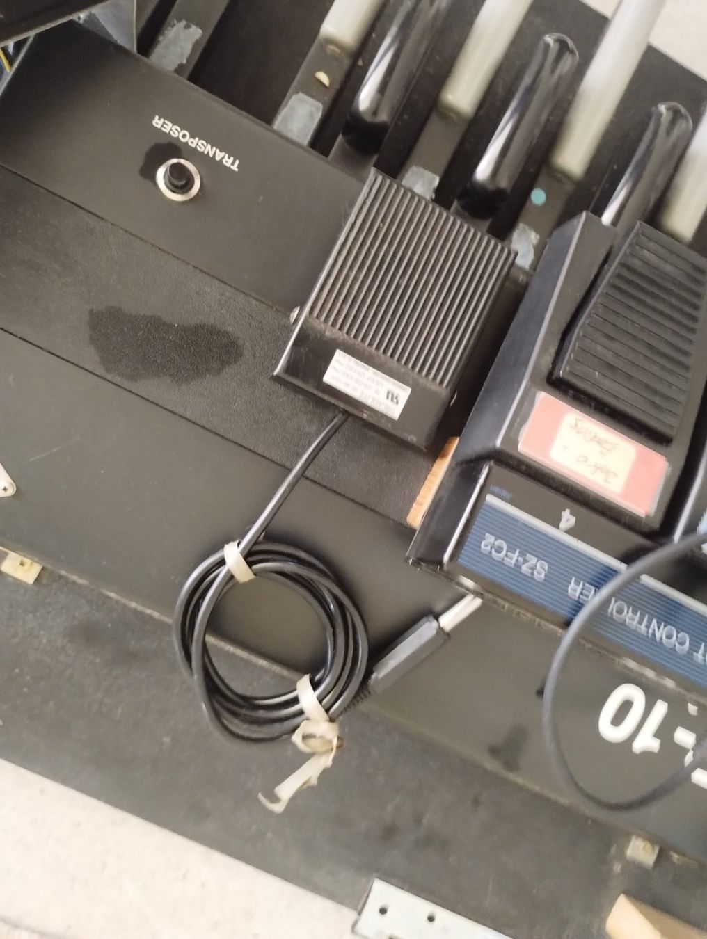 Instruments de musique: Technics MIDI-Fusscontroller / Basspedal-Board mit Licht – D'occasion à Weisslingen par Dmusikus 5