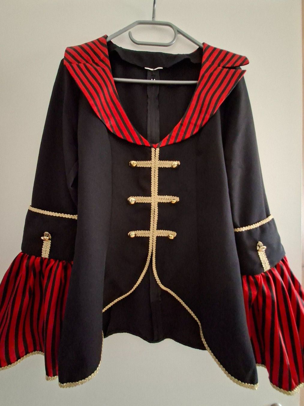 Costumi: Damen Piratenkostüm – Usato da Suhr venduto da karapuzik 1