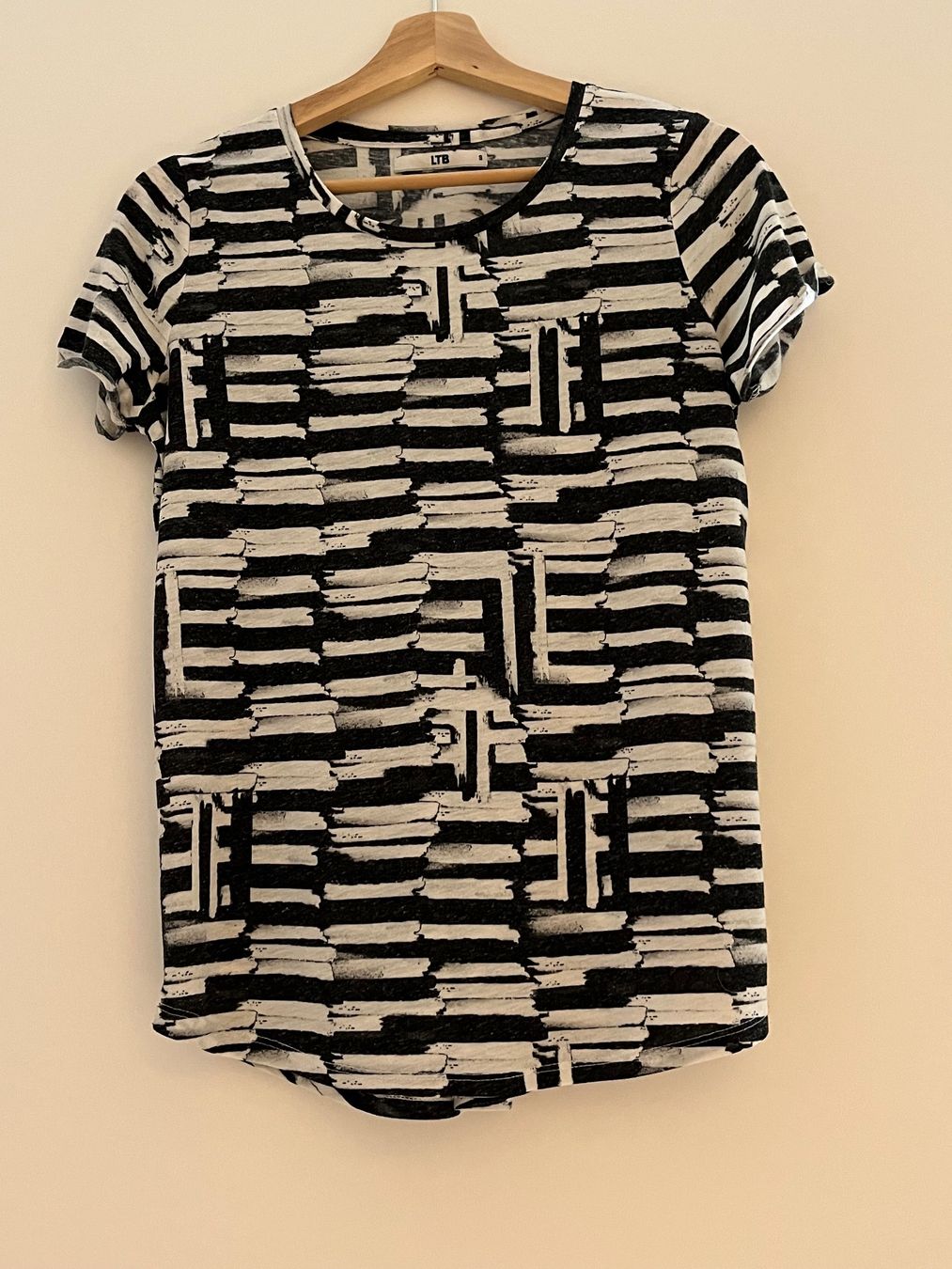 T-shirt: LTB T-Shirt Gr. S – Usato da Luzern venduto da Sono2