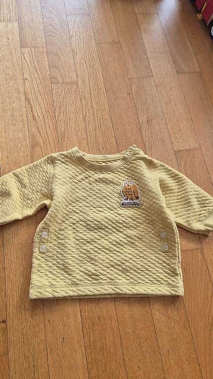 Pullover & Sweatshirts: Pullover Gr.86 – Gebraucht aus Unterentfelden von jkl_59w2