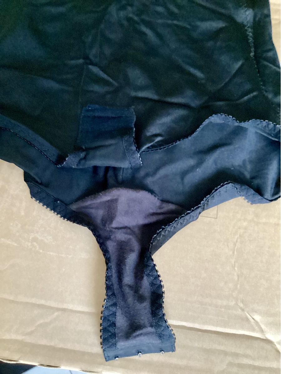 Sonstige Unterwäsche: Body Gr. 105 C – Gebraucht aus Bellinzona von wav_72pt 3
