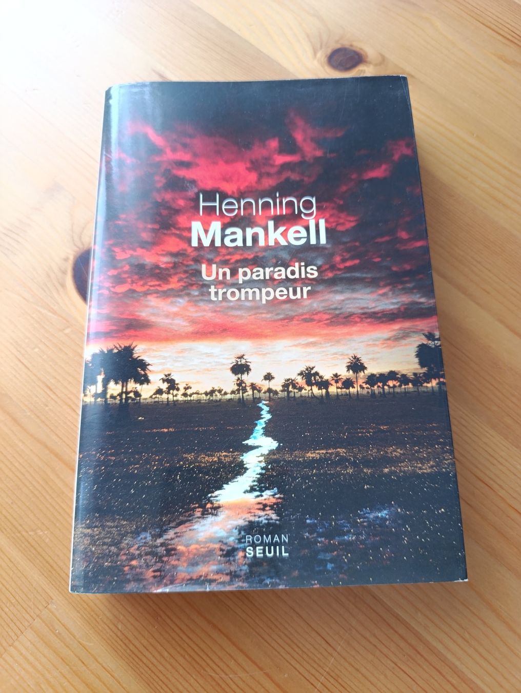 Libri: Un paradis trompeur - Henning Mankel – Usato da Prangins venduto da Timband