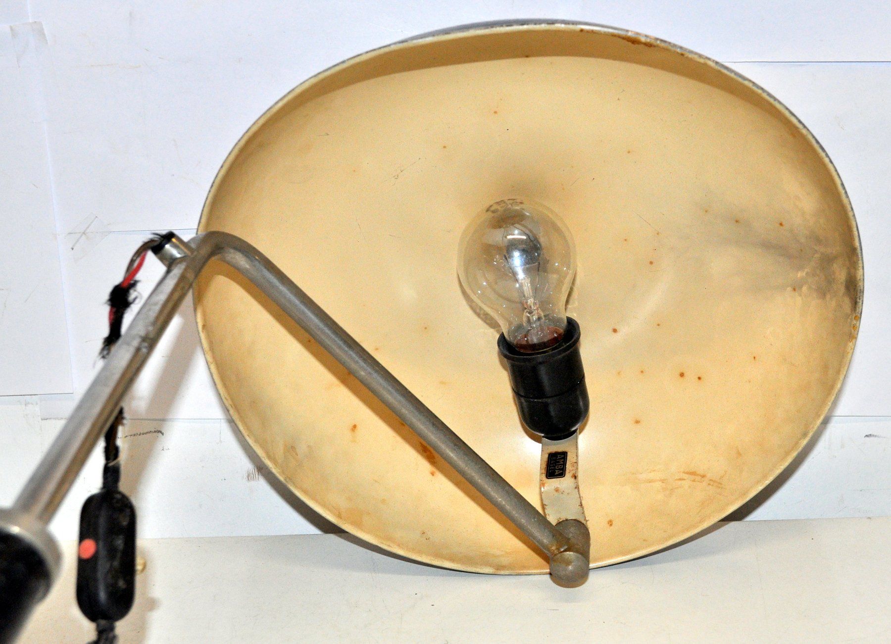 Amba Lampen: Ancienne lampe AMBA à restaurer – Gebraucht aus Neuchâtel von Neuchatel 8