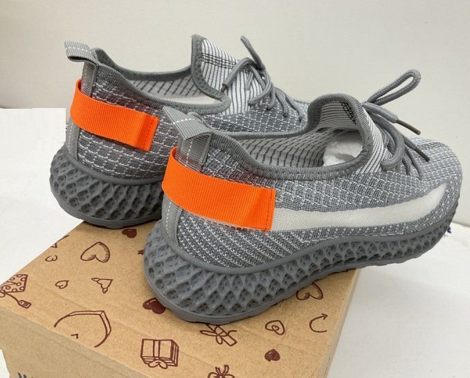 Herrenschuhe: Sportschuhe Gr. 38 – Neu und originalverpackt aus Uerkheim von Kaufoption 2