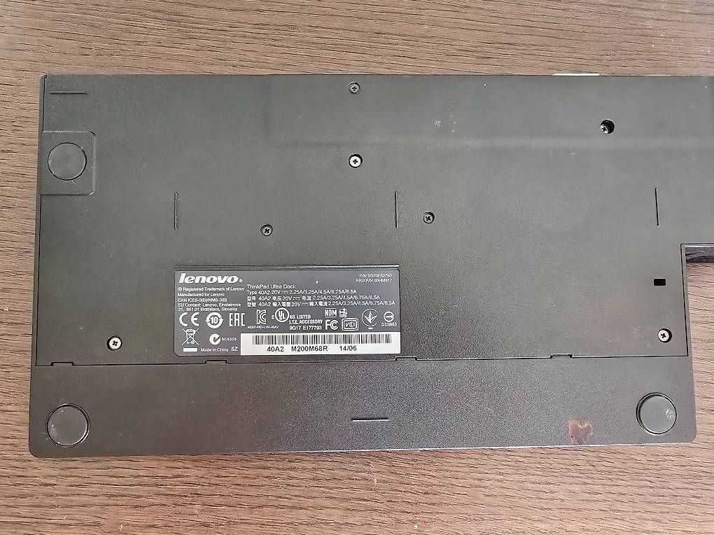 Docking station: Lenovo ThinmkPad Ultra Dock 40A2 – Usato da Biasca venduto da mic_p28k 1