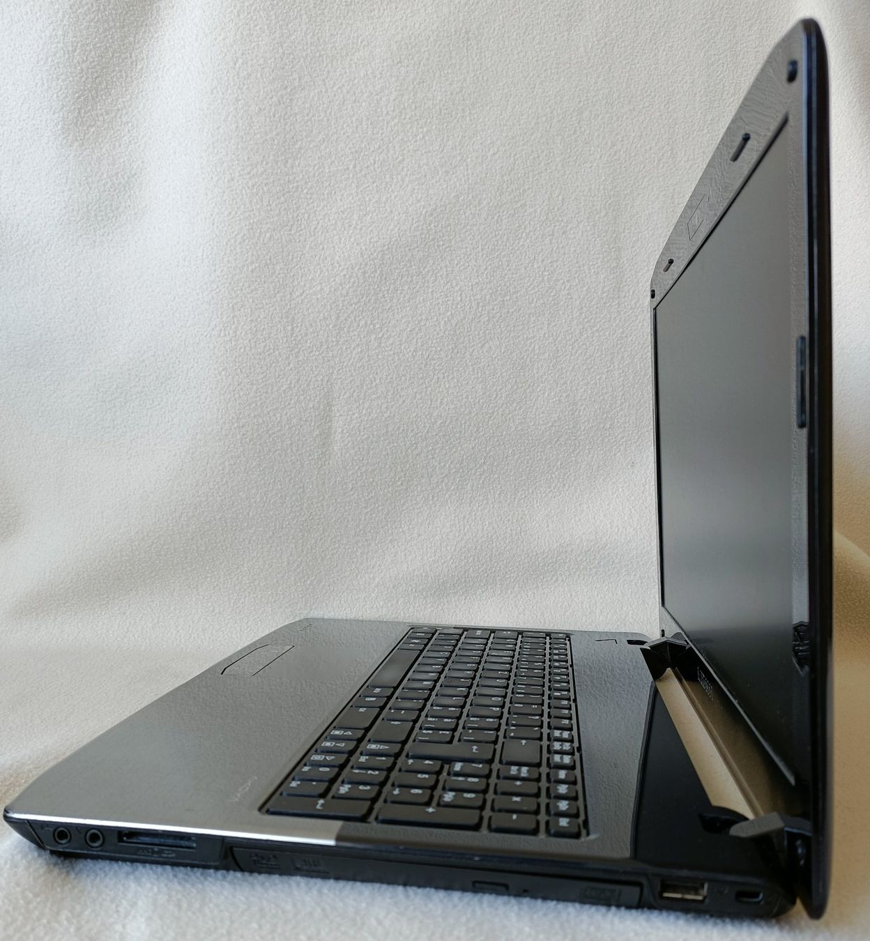 Medion Notebook: Laptop Medion, SSD, Windows 11, Office 2021 Pro – Usato da Niedergösgen venduto da elv_kv8j 1