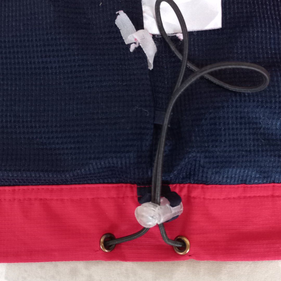 Umbro Jacken: Vintage Umbro Trackjacket Red/White (S) – Gebraucht aus Chamoson von Sapoloshop 2