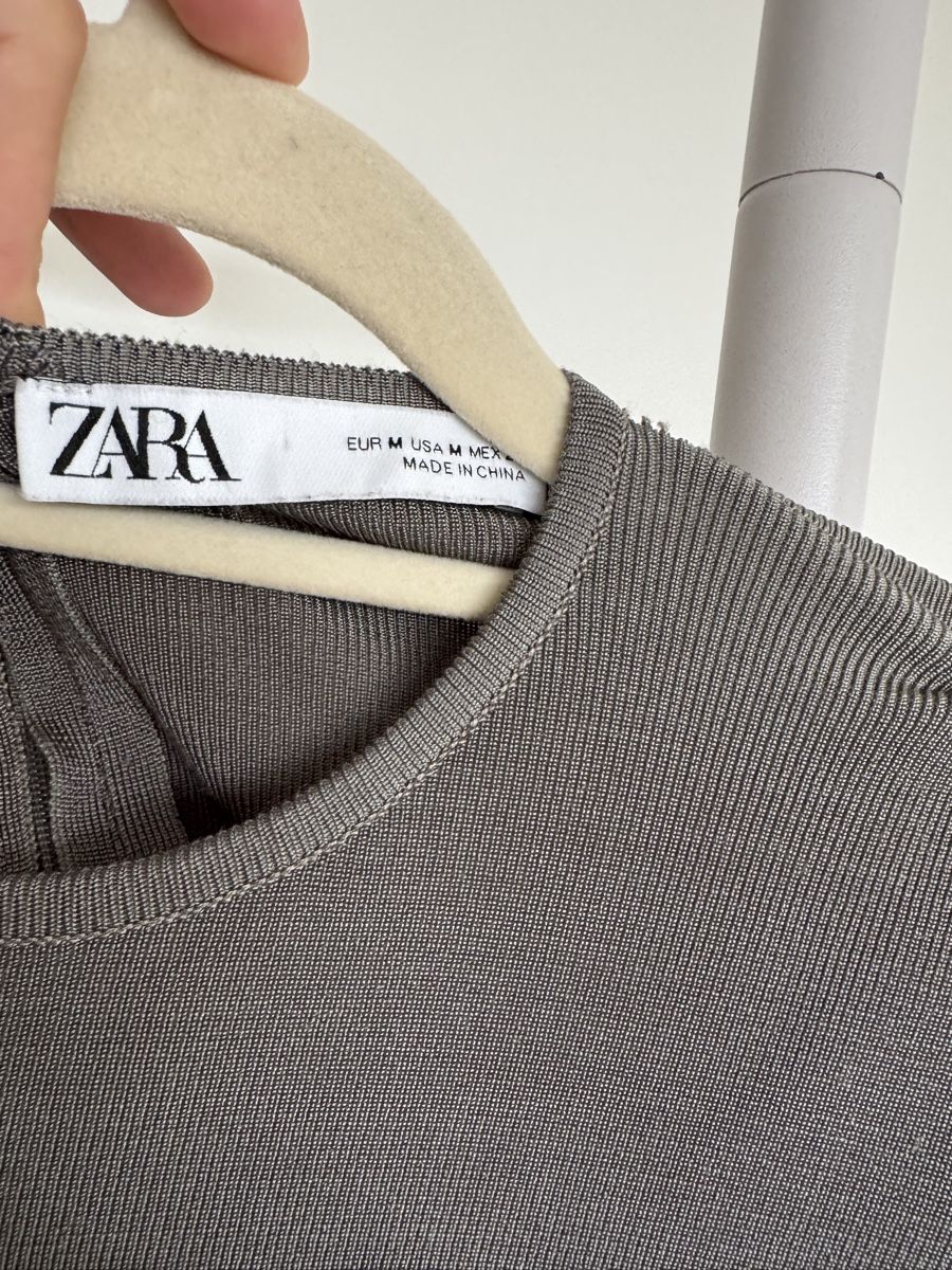 Zara Vestiti: Zara Midi-Kleid – Usato da Zürich venduto da di_archive 5