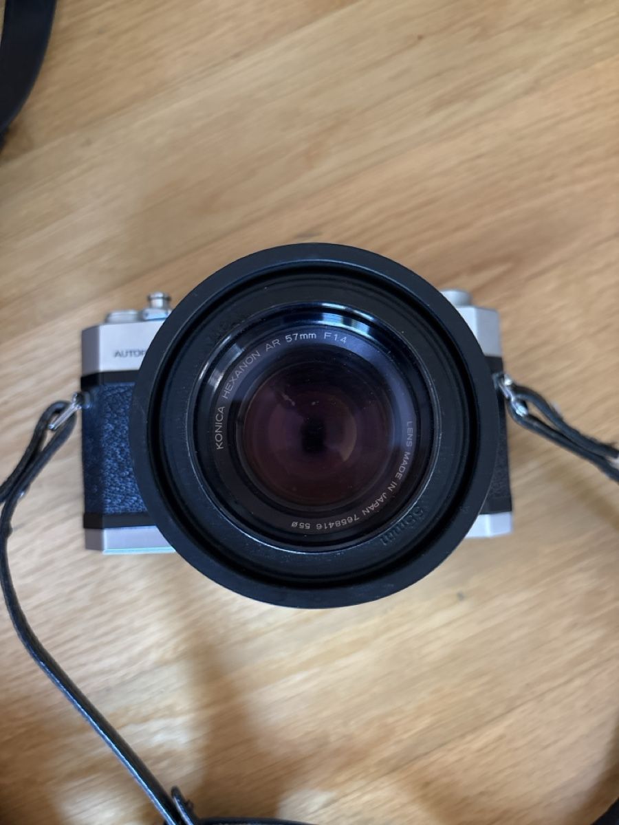 Konica Kamera: Konica camera with 3 lenses and case. – Gebraucht aus Zürich von Yanu01 6