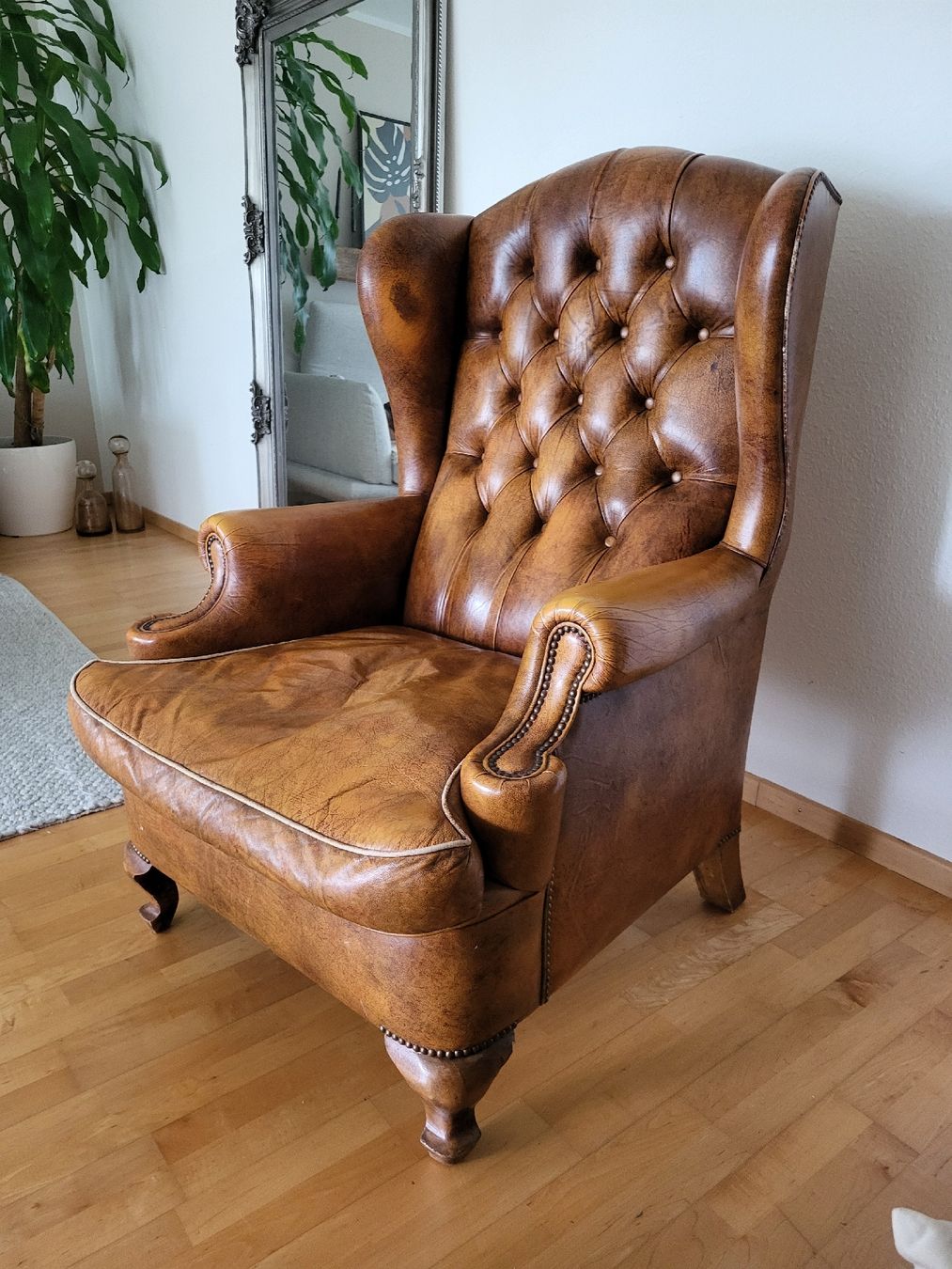 Poltrone: Antiker Chesterfield Ledersessel – Usato da Birsfelden venduto da Osso8 1