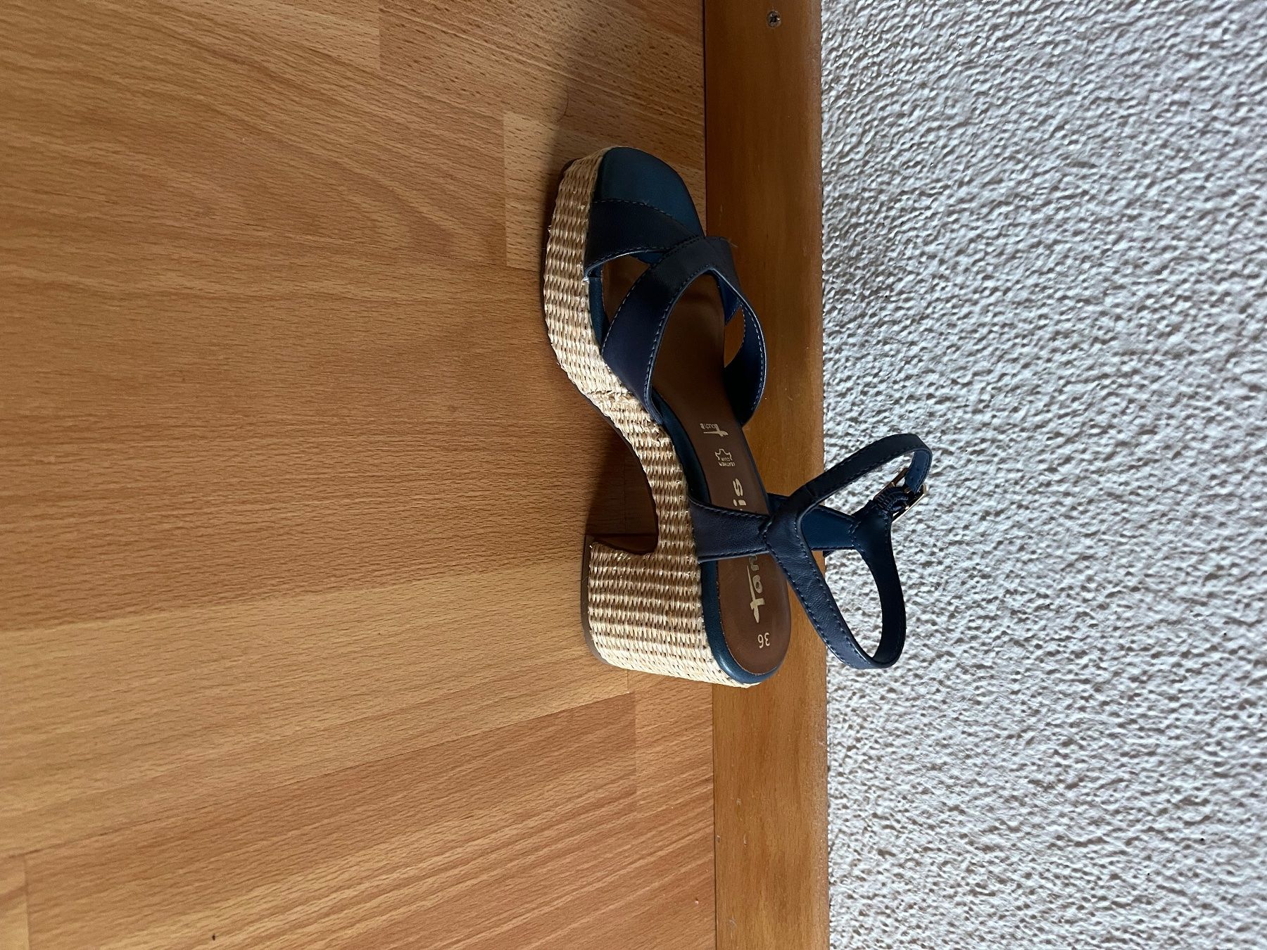Tamaris Scarpe da donna: Sandalen – Nuovo (secondo la descrizione) da Urdorf venduto da cyn_kc5j 1