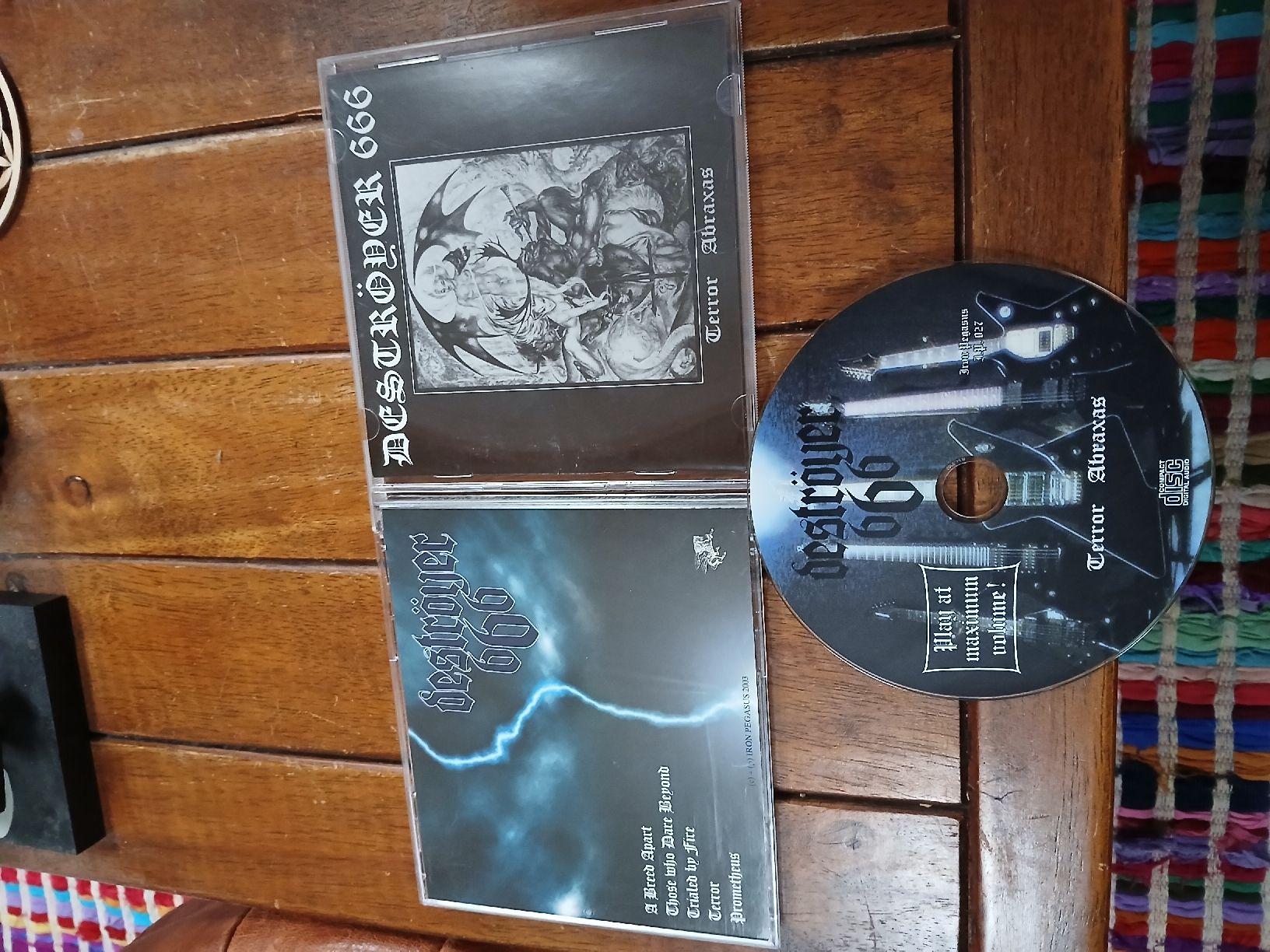 CD: destroyer 666- terror... – Usato da St-Cergue venduto da VeganWarrior