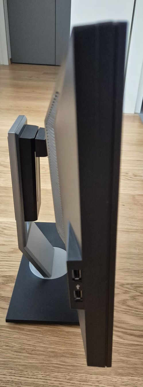 Dell Ecrans: Écran Dell U2311H – D'occasion à Genève par Chris044 2