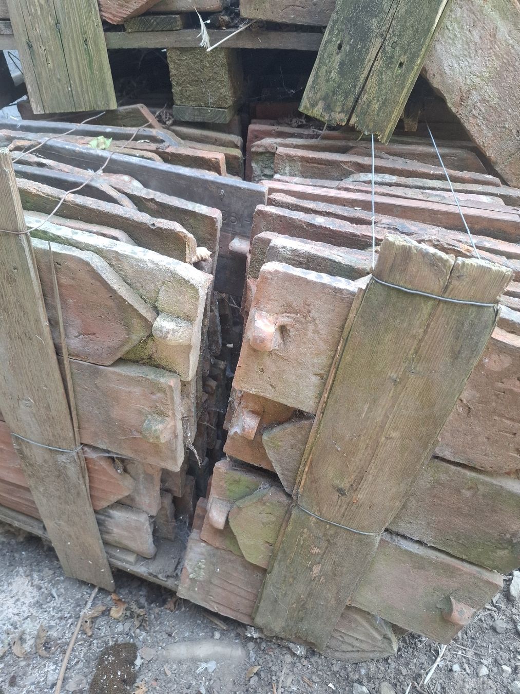 Steine & Dachziegeln: Handgemachte Ziegel – Gebraucht aus Greppen von chrigel-1 3
