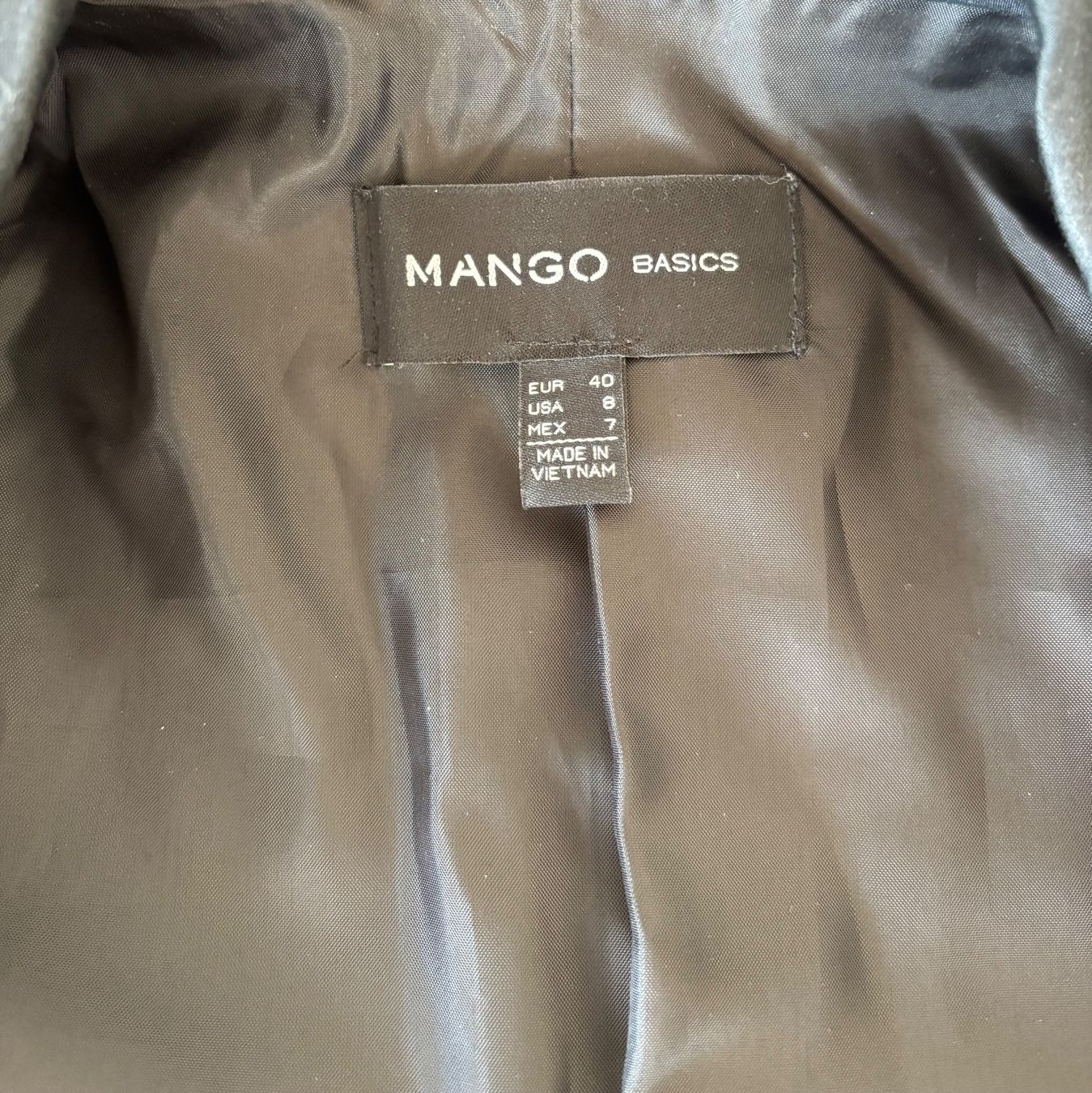 Mango Giacche: Damen Blazer schwarz Gr 40 – Usato da Niederrohrdorf venduto da Wimabu531 3