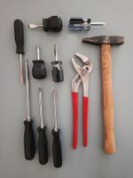 Set attrezzi, cacciaviti, pinza, martello, usato buono stato