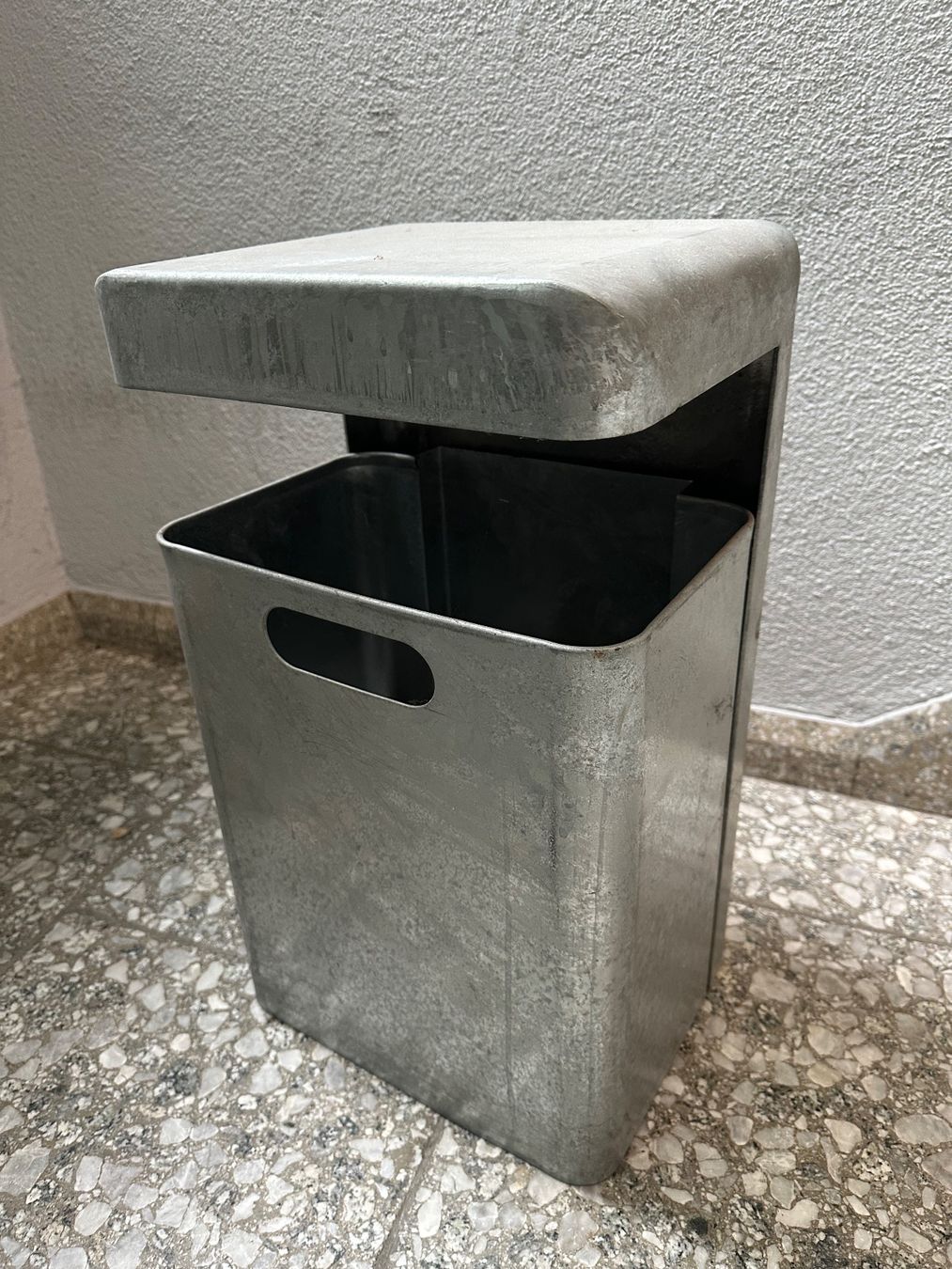 Cestini per rifiuti: Abfalleimer – Nuovo (secondo la descrizione) da Zürich venduto da voll-l 1
