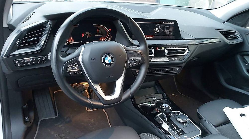 BMW 118i Sport Line Steptronic 4