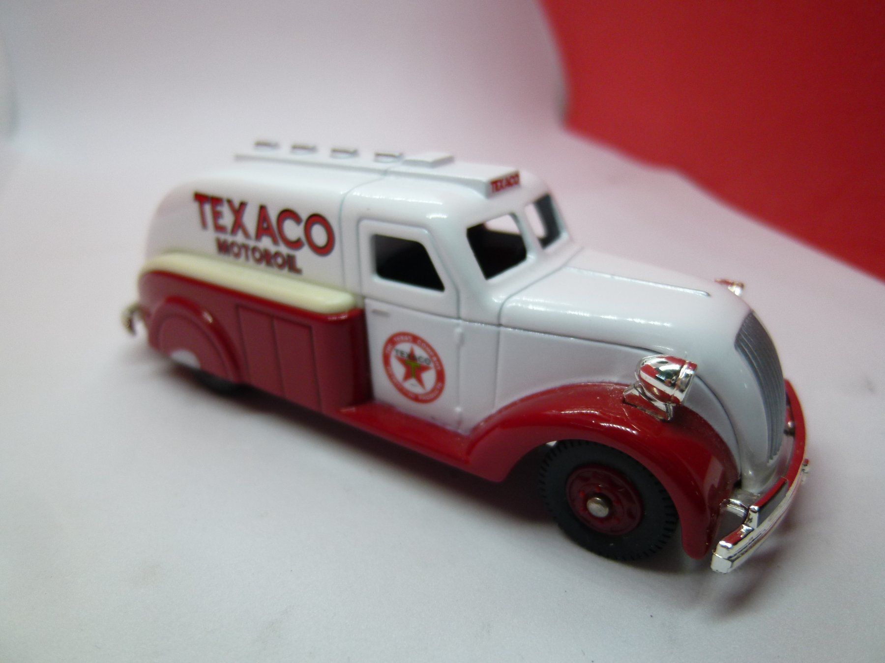 Corgi Toys Modellini d'auto: Corgi - Dodge Airflow Tanker "Texaco" - ca 10cm - schön – Usato da Reiden venduto da mondial2 1