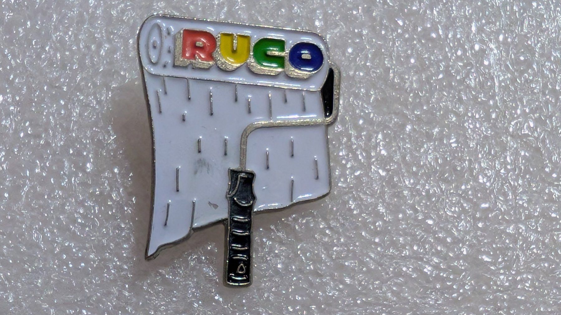 Plaketten & Abzeichen: Ansteckpin 271: Ruco – Gebraucht aus Oppligen von Pin-Fall-Shop