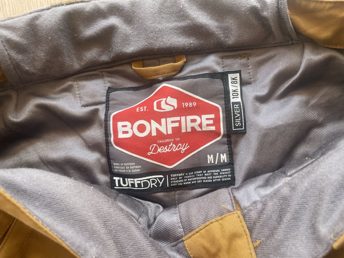 Pantaloni: Skihose, snowboardhose Bonfire M – Usato da Hergiswil NW venduto da natejuke 1