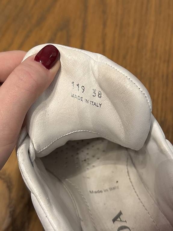 Prada Scarpe da donna: Sneakers Prada Donna – Usato da lugano venduto da xen_q9zz 1