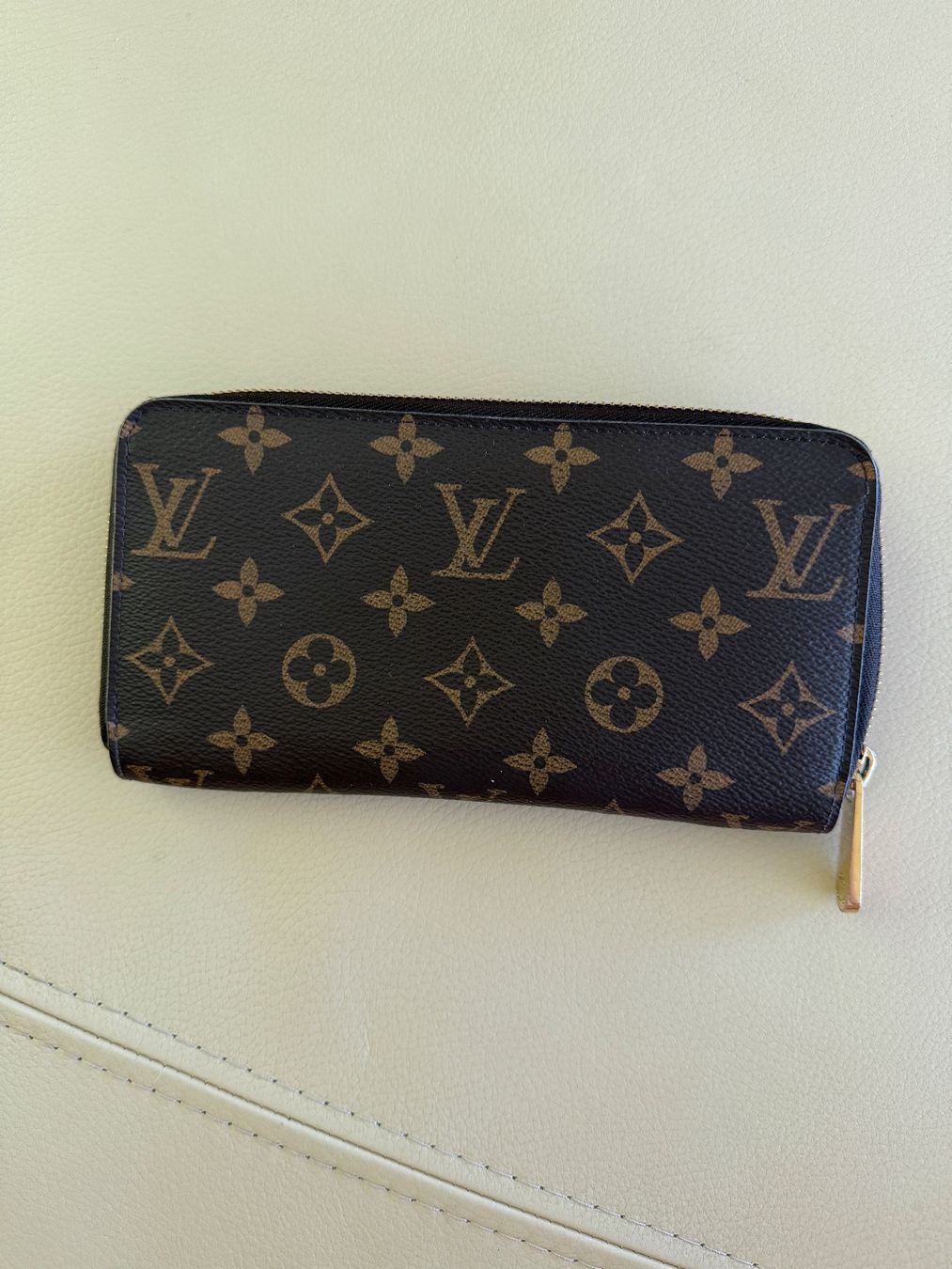 Louis Vuitton Portamonete: Louis Vuitton Zippy Geldbörse Monogram Canvas – Usato da Horgen venduto da fayola 1