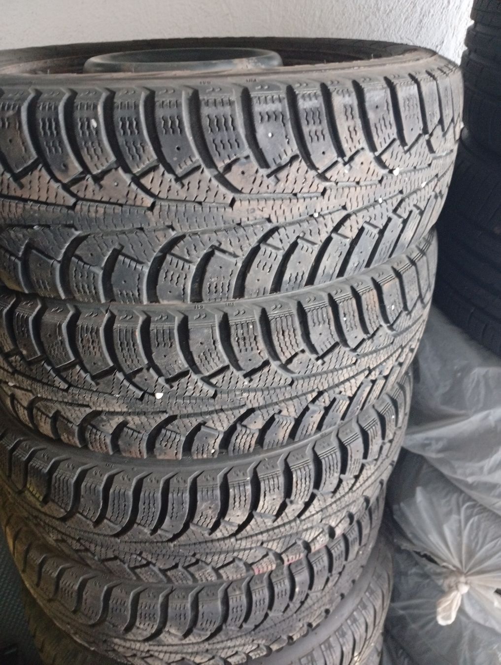 Pneumatici & Ruote complete: reife 165   70   14 – Usato da Suhr venduto da Xyvz 1