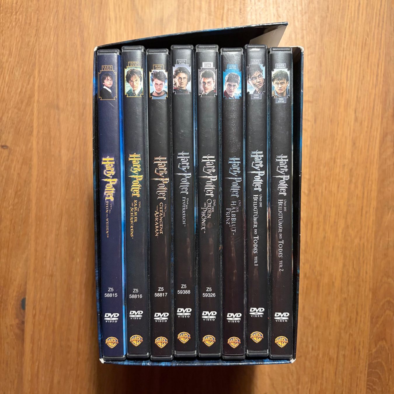 Tutti i DVDs: Harry Potter Complete Collection, 8 Filme - 8 Disc DVD Set – Usato da Thun venduto da SS147