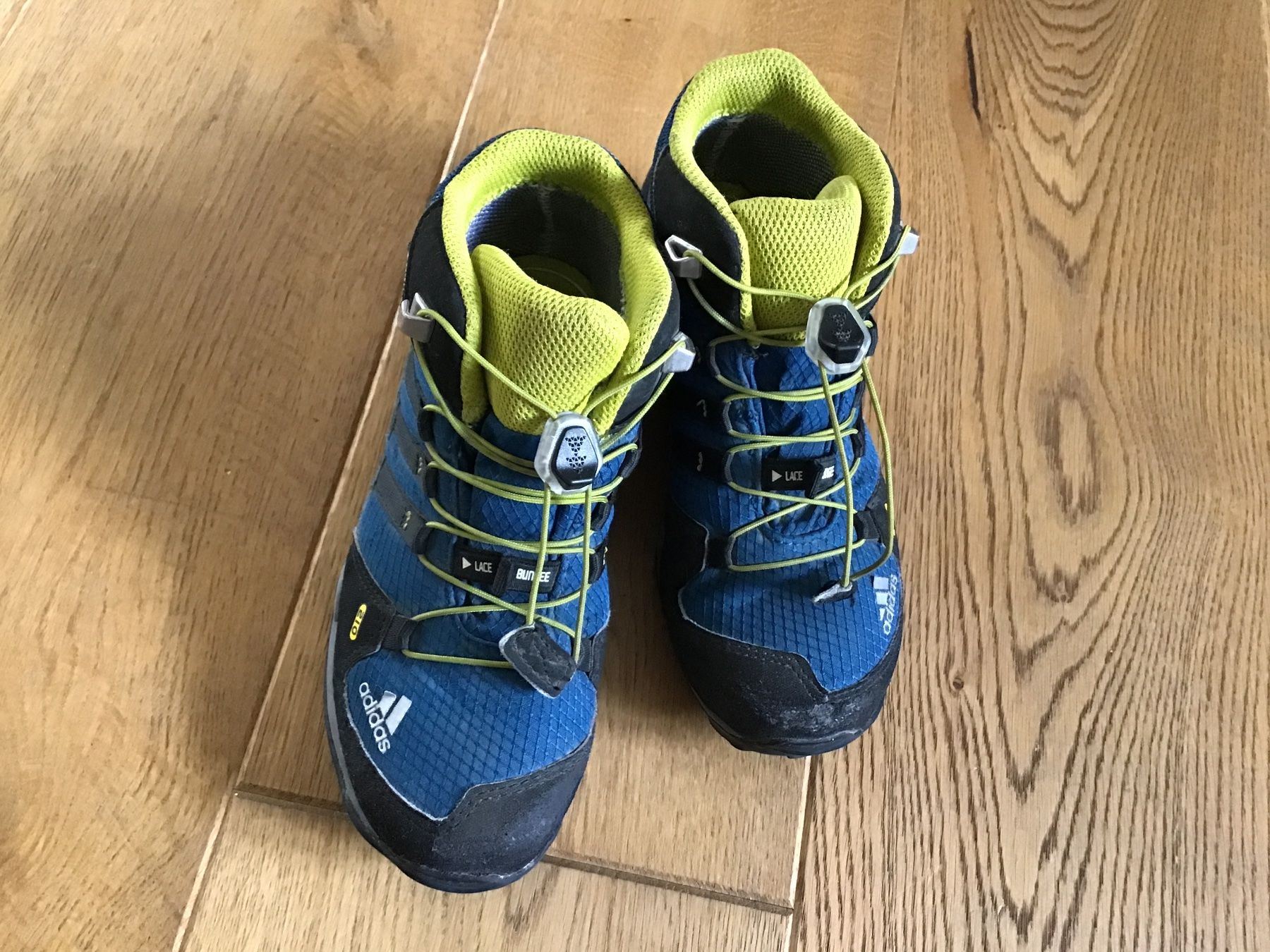 Adidas Scarpe per ragazzi: Adidas Terrex Wanderschuhe Gore-Tex – Usato da Rotkreuz venduto da GerberaSpider08