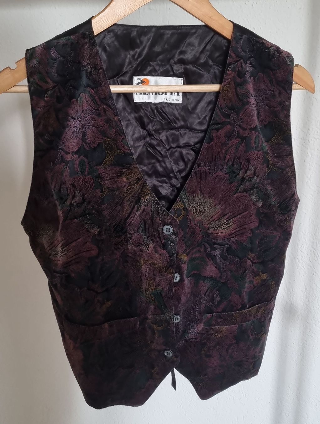 Gilet & Giacche: Elegante Vintage Weste, Grösse M – Usato da Winterthur venduto da pce_6jl7