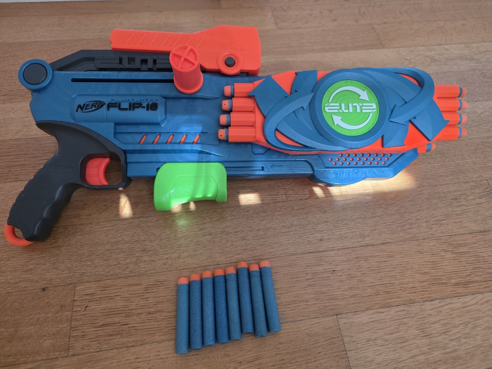 Spielzeuge: Nerf Flip-16 Elite 2.0 Dart Blaster  – Gebraucht aus Zürich von ebednarek
