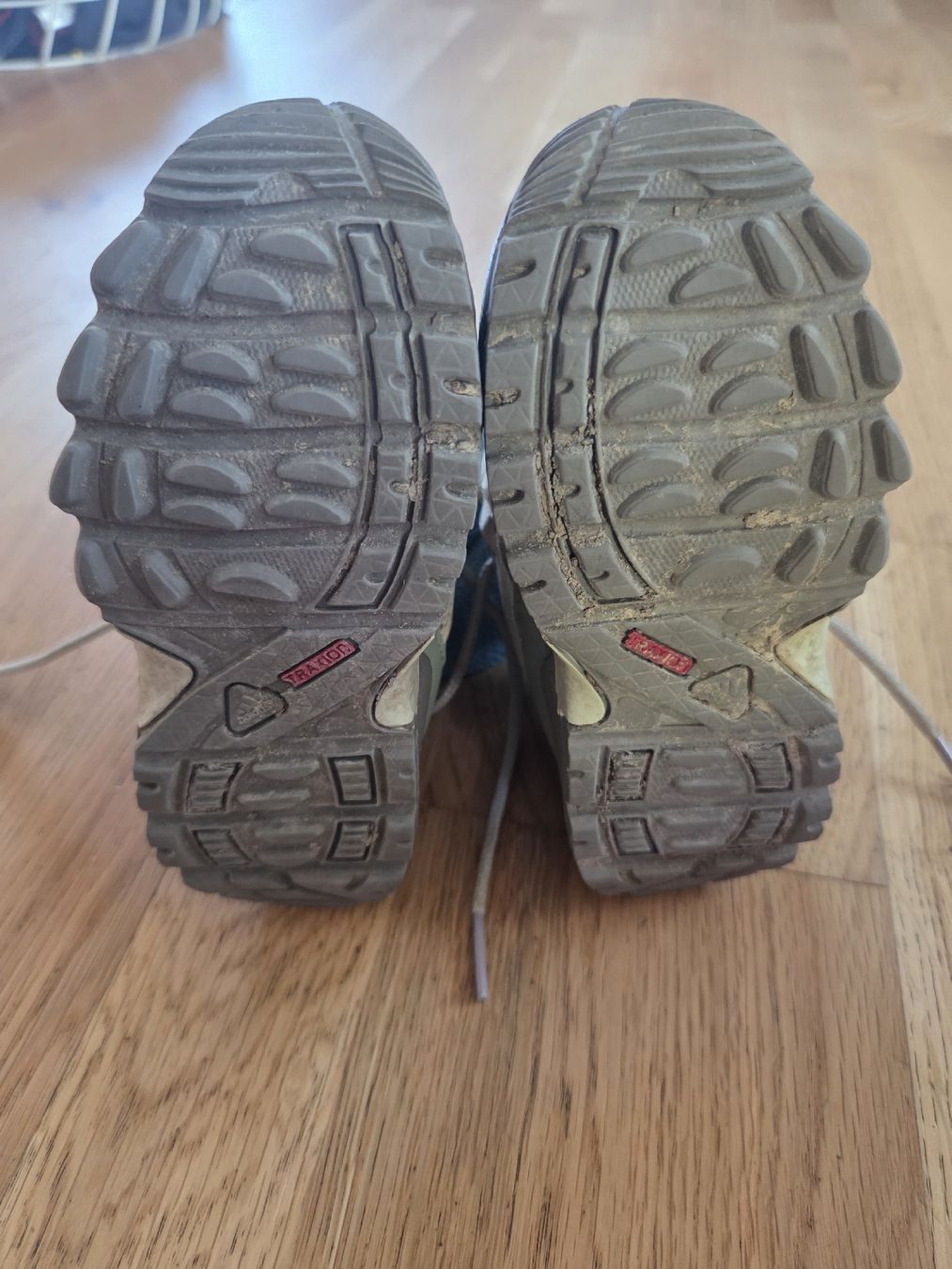 Adidas Chaussures garçon: Kinder Wanderschuhe Adidas Terrex Grösse 24  – D'occasion à Oberurnen par Mar_Sa29.09 3