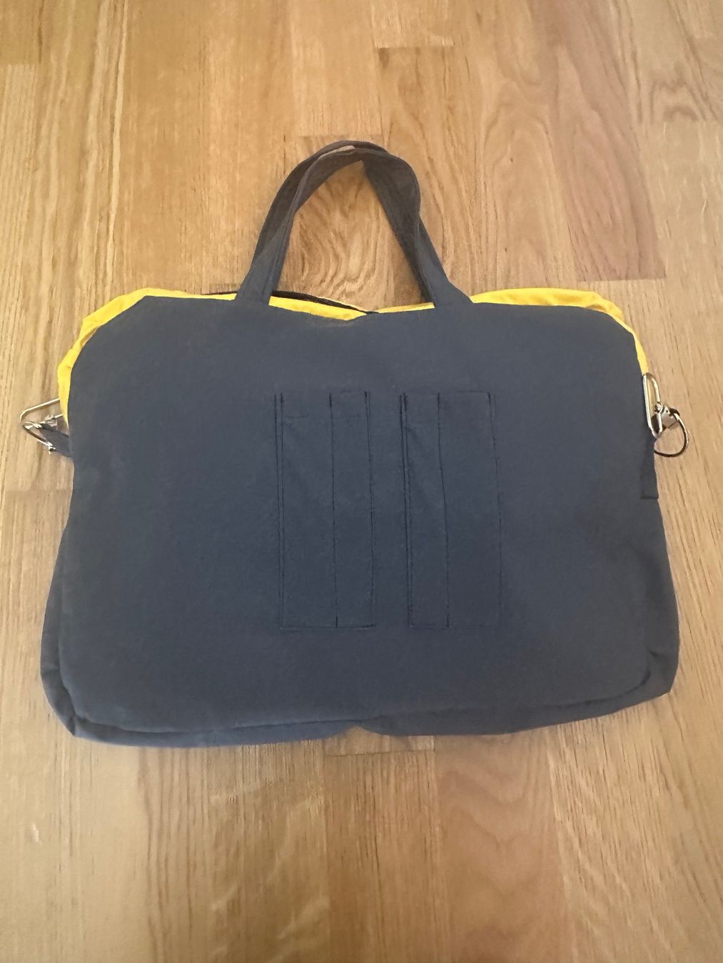 Borse: Upcycling-Tasche aus ehemaligen Post-Materialien – Nuovo (secondo la descrizione) da Oberentfelden venduto da feschli89 1