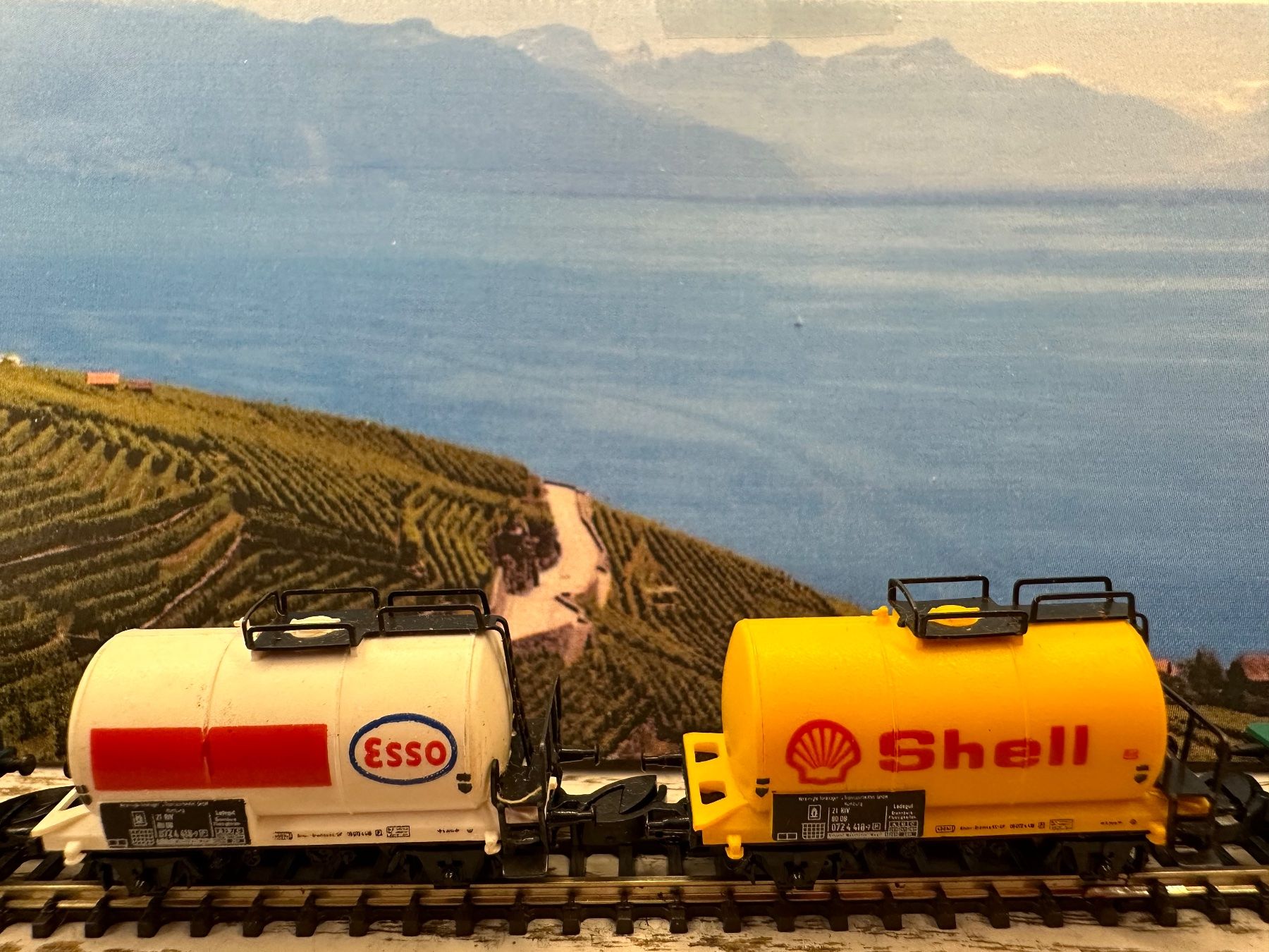 Märklin Modelleisenbahnen: Märklin 8842 DB BR 111 Tankzug – Gebraucht aus Lupsingen von New-Haven 3