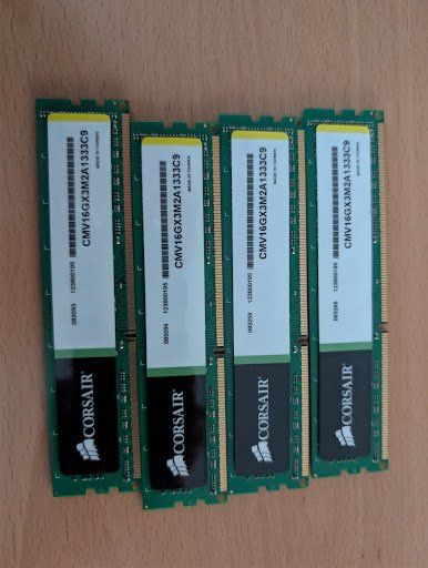 Corsair Mémoires / RAM: Corsair 4x 8GB RAM – D'occasion à Sargans par dufl