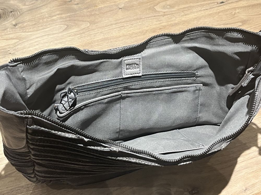FredsBruder Riffel Flowow Schultertasche 4