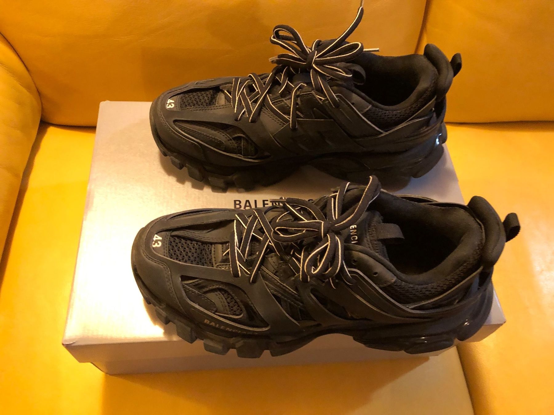 Balenciaga Scarpe da uomo: Balenciaga Track Noir – Nuovo (secondo la descrizione) da Réchy venduto da santiwwrld_514 2