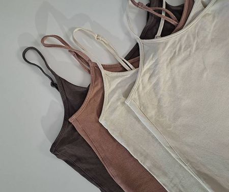 4 Basic Tops in Grösse S Beige und Braun