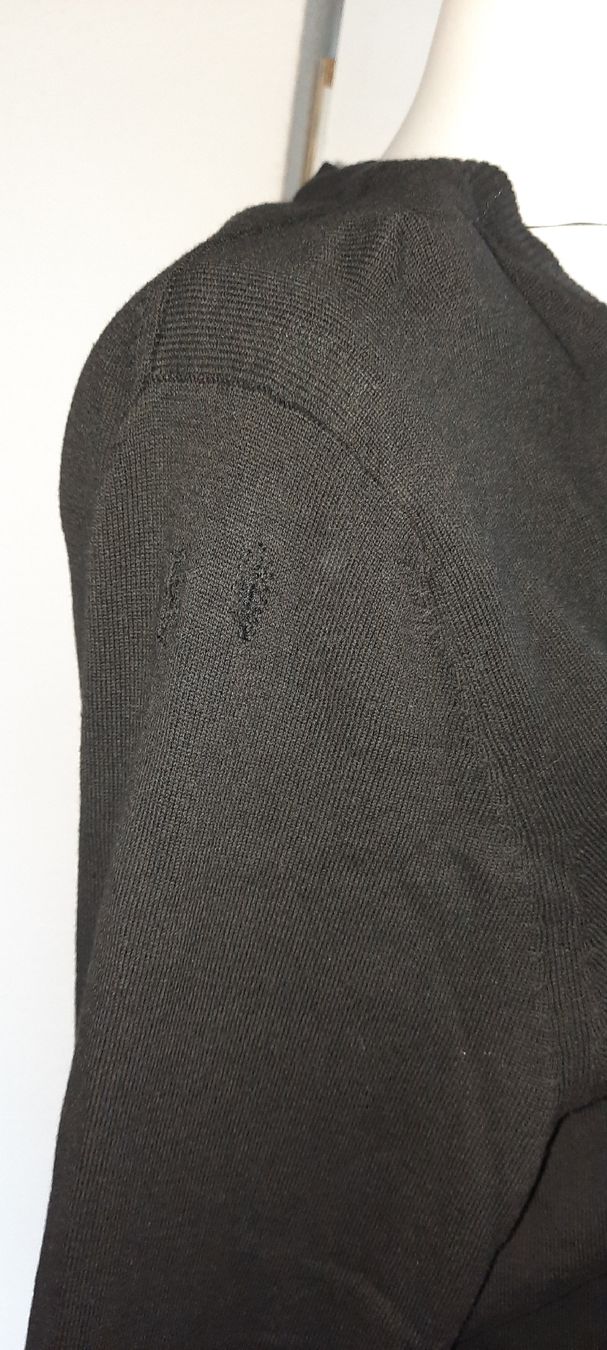 S.Oliver Pulls & Sweat-shirts: ***S. OLIVER*** Feinstrickpullover schwarz Gr 44 – Défectueux à Wädenswil par H2H_Secondhandshop 4