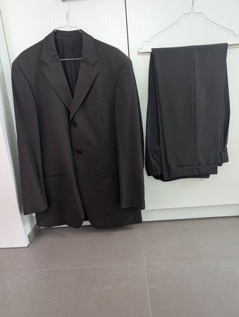 Anzug Hugo Boss dunkelgrau Grösse 50 Schurwolle
