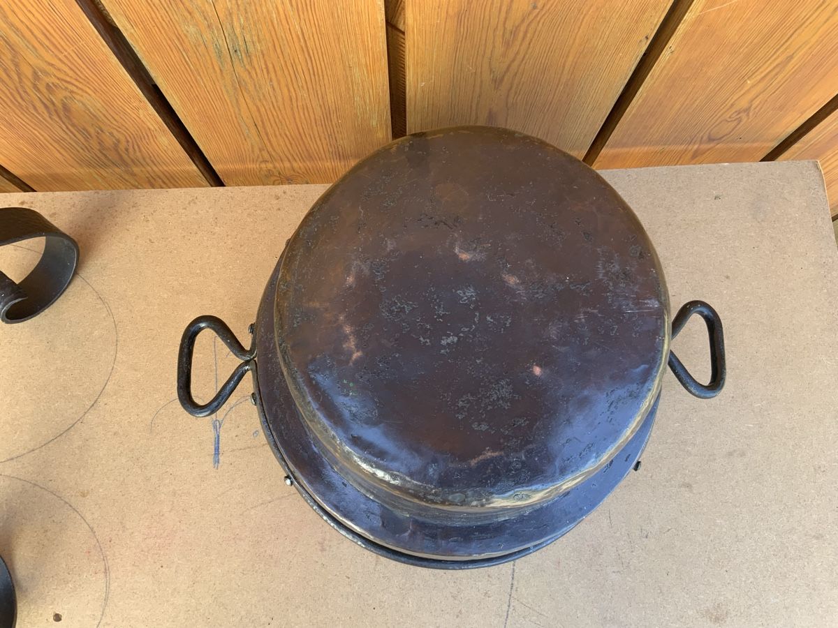 Casseroles: Kupfertopf mit Eisenfuss – D'occasion à Magden par rom_5zrl 1
