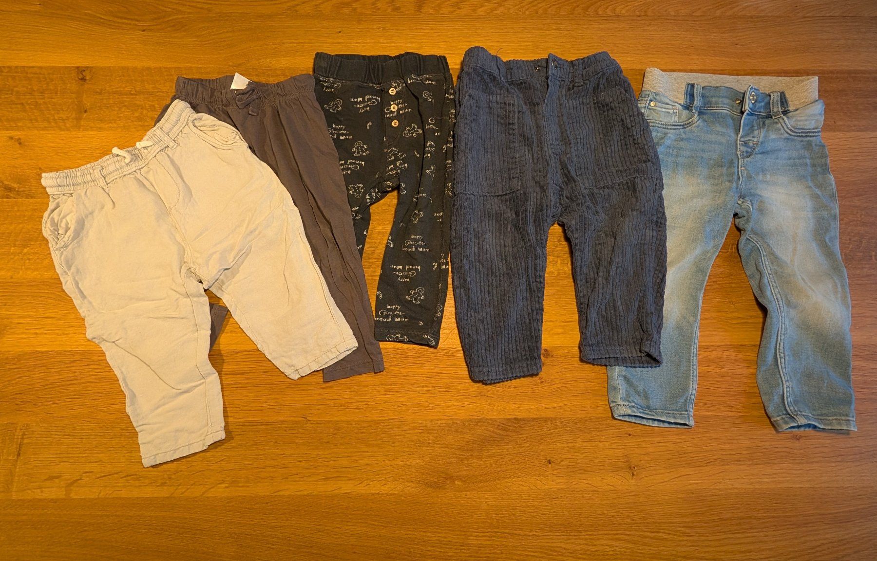 Lotti & Set di vestiti: Kleiderpaket Grösse 92 , 23 Teile – Usato da Rotkreuz venduto da CRLNSC 4