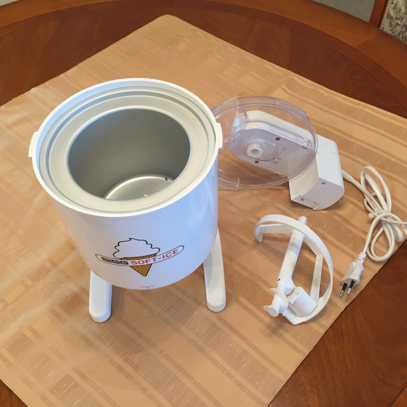 Sigg Appareils de cuisine: Sigg Soft-Ice Glacemaschinef – D'occasion à Wallisellen par funnydance 1