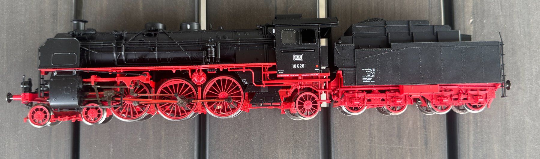 Fleischmann Modelleisenbahnen: DB Baureihe 18.6, Fleischmann 4118 H0 DC – Gebraucht aus Affoltern am Albis von pet_9d2k 2