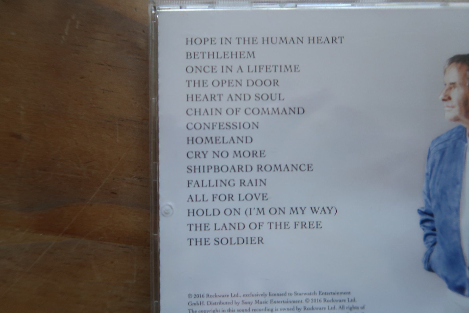 CD: CHRIS DE BURGH - A BETTER WORLD - CD – Usato da Basel venduto da Patiscat 2