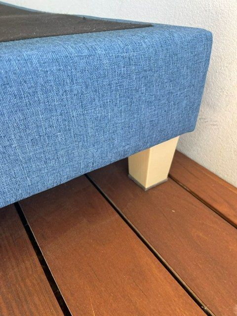 Reti a doghe: Sommier Queen Excellent Etat a donner – Usato da Morges venduto da kat_g5pz 1