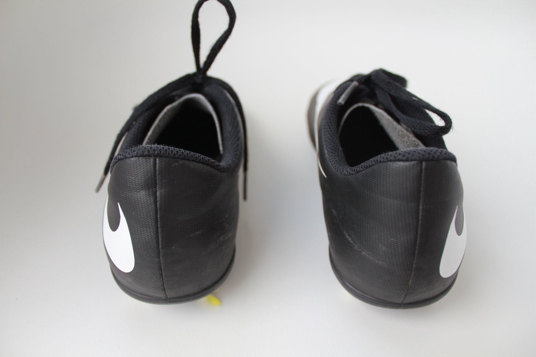 Nike Scarpe per ragazzi: Chaussures de football Nike t.35.5 – Usato da Peseux venduto da Gilloss 3