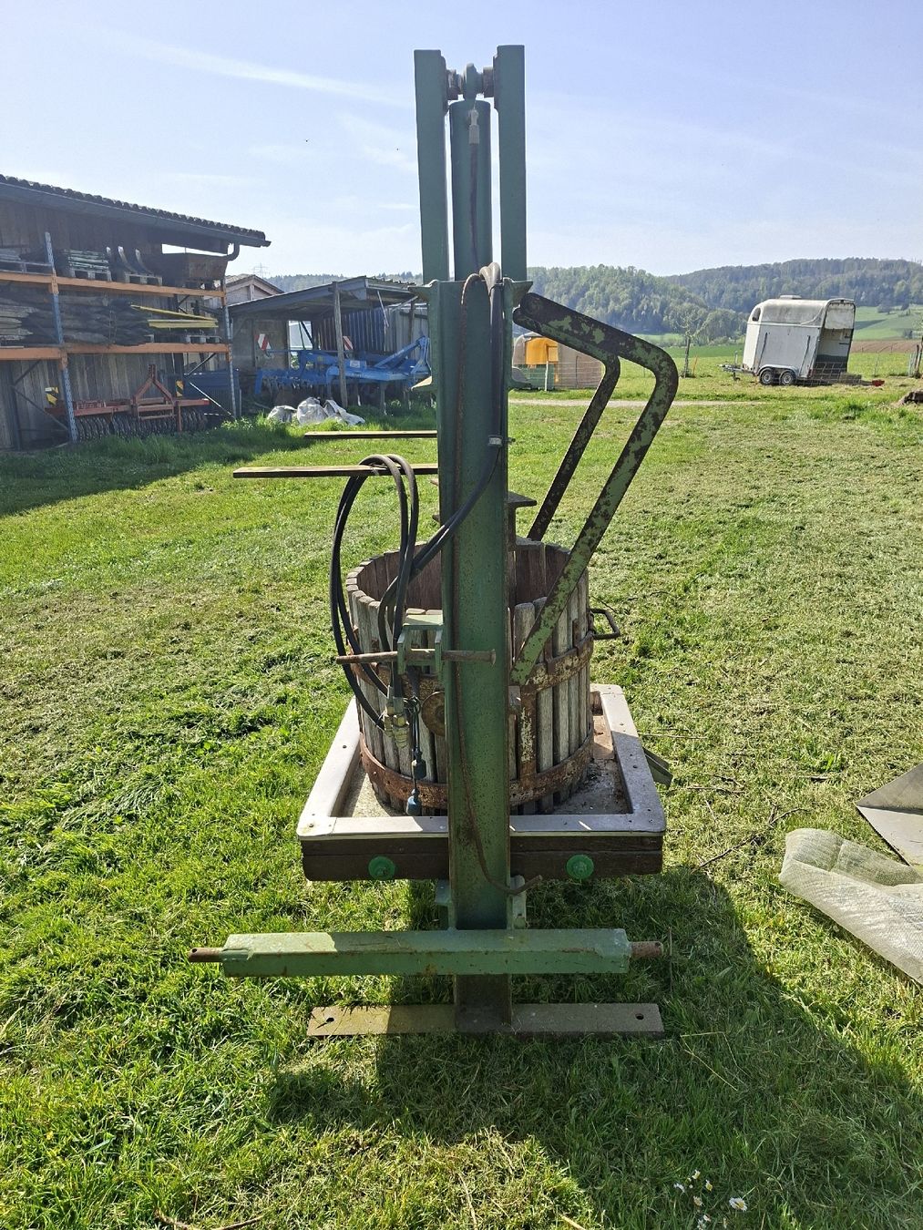Bucher Tutte le macchine: Mostfritz Hydraulisch.Trauben und Obstpresse – Usato da Rüfenach AG venduto da sch_p8zw 1