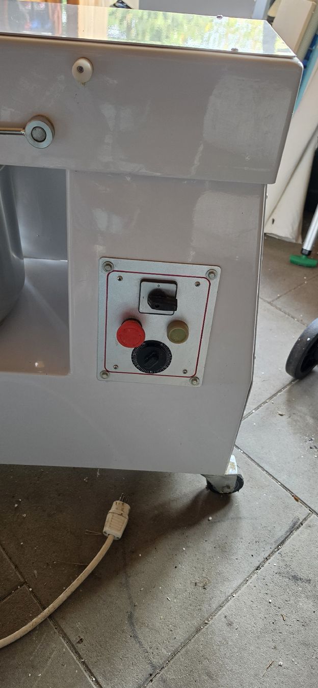 Elettrodomestici da cucina: Industriemaschine Knetmaschine  – Usato da Erlinsbach SO venduto da dopadach 2